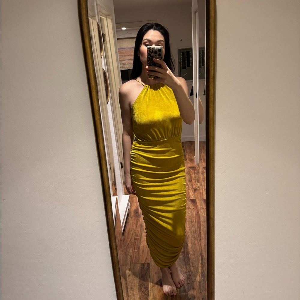 Missguided+ Vibrant Yellow Midi Dress